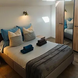 Appartement Résidence Les Seigneurs T1 En Duplex 50 M2, Gréoux-les-Bains